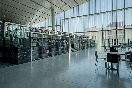 多哈大学城图书馆