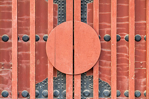 五台山寺庙的红色寺院大门