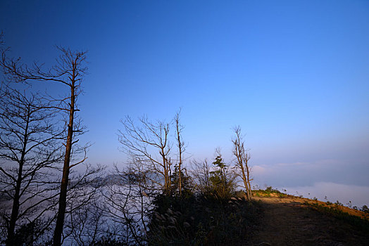 云雾山冬日黄昏