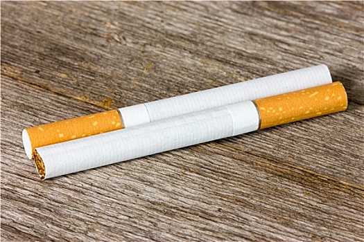 香烟,木地板