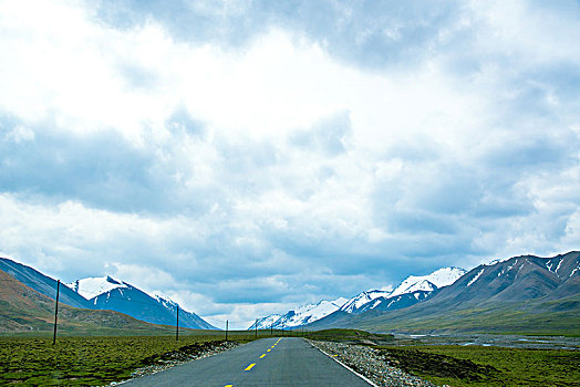 雪山草原公路