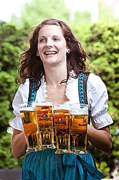 女侍者,阿尔斯村姑装,啤酒杯,巴伐利亚,啤酒,花园,雷根斯堡,德国,欧洲