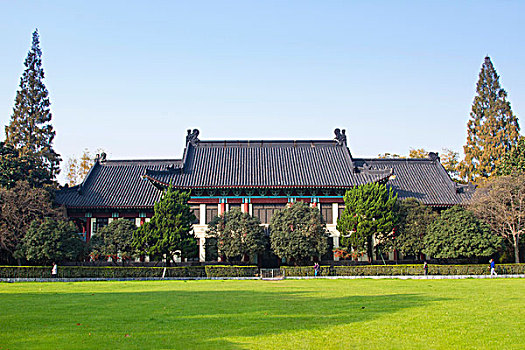 南京师范大学