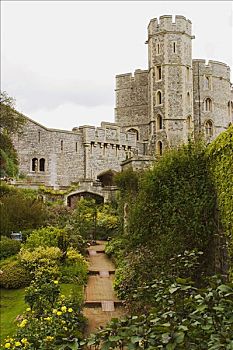 英格兰,温莎公爵,砖,人行道,花园,室内,墙壁,温莎城堡,角塔,石墙