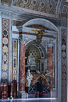 罗马圣彼得大教堂雕塑