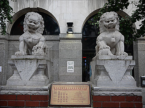 伦敦中国城石狮子