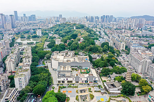 航拍福建福州乌山历史风貌区乌塔公园石塔寺