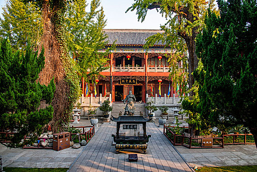 湖北荆州关帝庙庭院