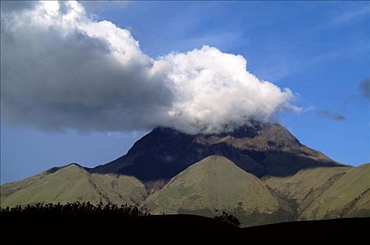 山峰,厄瓜多尔