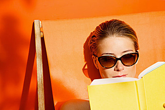 女人,读,书本,日光浴