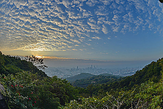 白云山上日出美景