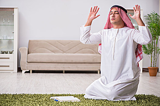阿拉伯人,祈祷,在家