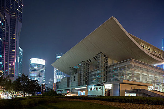 上海大剧院夜景