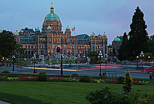 加拿大卑诗省省会所在地的维多利亚,市中心的议会大厦