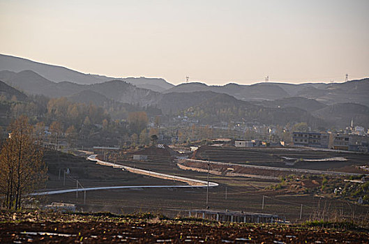 乌蒙山,风光,田园,公路,山脉,天空,高海拔,云贵高原,民居,美景,春季