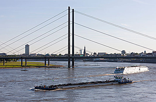 驳船,渡轮,莱茵河,吊桥,杜塞尔多夫,德国