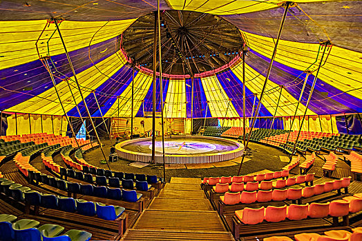 马戏团帐篷建筑景观
