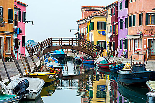 彩色,房子,运河,船,布拉诺岛,威尼斯,威尼托,意大利,欧洲