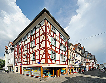 半木结构房屋,布茨巴赫,黑森州,德国,欧洲