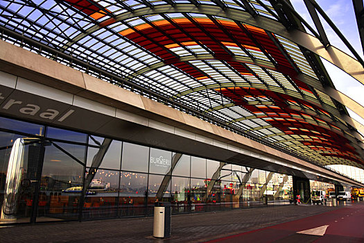 荷兰阿姆斯特丹火车站风光