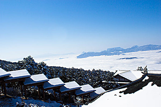 高空雪景