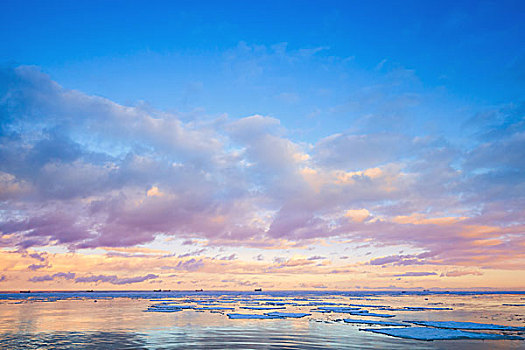 冬天,海边风景,冰,碎片,彩色,阴天,上方,地平线,海湾,芬兰,俄罗斯