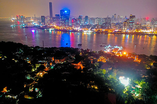 航拍福建厦门鼓浪屿风景名胜区夜景