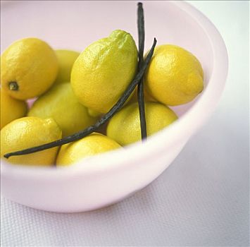 柠檬,盘子,香草豆荚