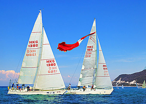 南中国海面上大帆船比赛扬帆启航