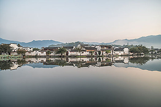 黄山市黟县宏村南湖风光