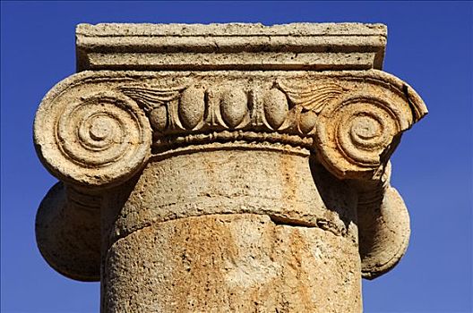 爱奥尼克柱式,莱普蒂斯马格纳,利比亚