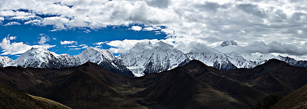 贡嘎山