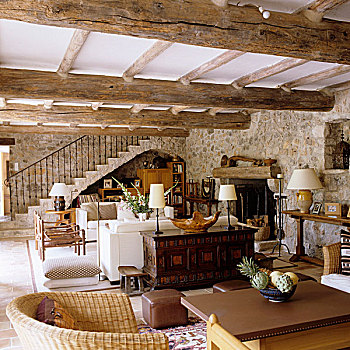 客厅,天然石,墙壁,就餐区,乡村,木质,吊顶,阶梯