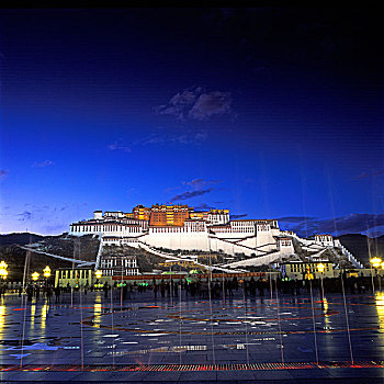 西藏拉萨布达拉宫夜景