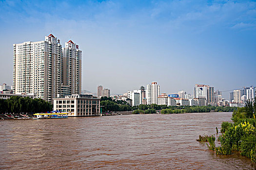 兰州黄河边城市风景