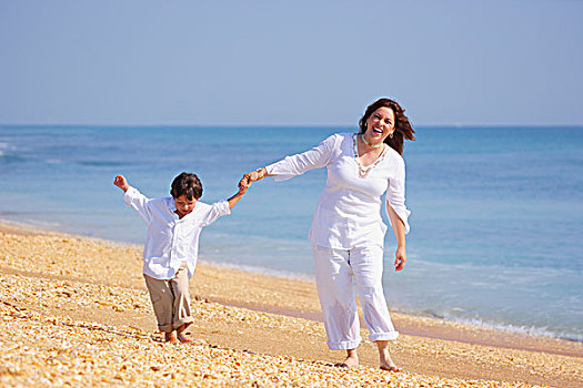 母亲,儿子,走,海滩