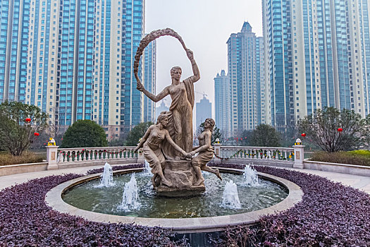 河南省信阳市城市街头雕塑建筑景观