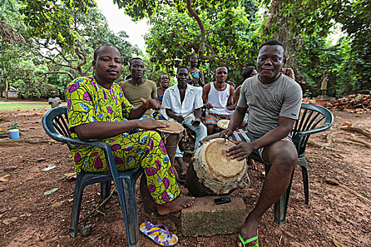非洲,贝宁,男人,女人,表演,音乐,神圣,树林