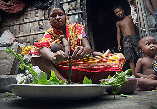 女人,贫民窟,一个,城市,厨师,食物,家庭,孟加拉,八月,2009年