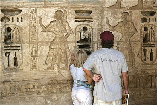 游客,看,象形文字,哈布城,祭庙,西部,底比斯,路克索神庙,埃及,非洲