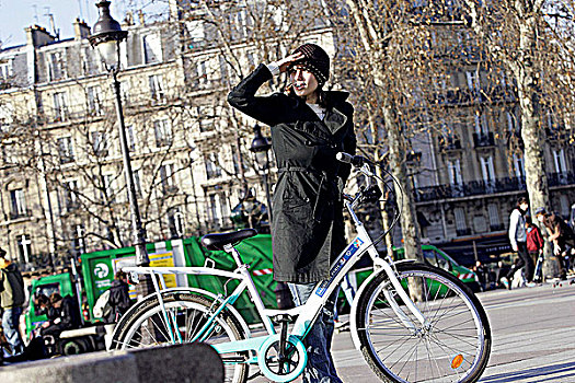 法国,巴黎,女青年,自行车