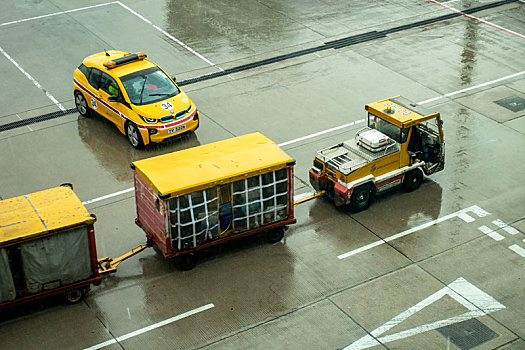 香港国际机场内的工作车辆