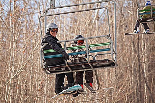 父子,空中缆椅,滑雪区,赤鹿,艾伯塔省,加拿大