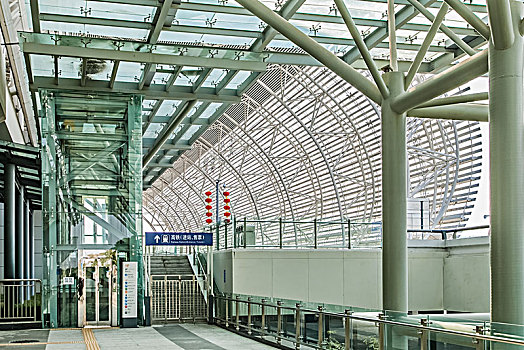 江苏省无锡市高铁东站月台建筑环境景观