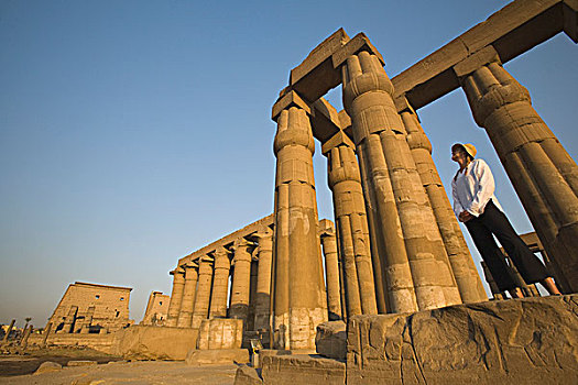 女人,游客,寺庙,路克索神庙,尼罗河流域,埃及