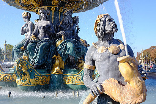 法国巴黎协和广场喷泉及雕塑