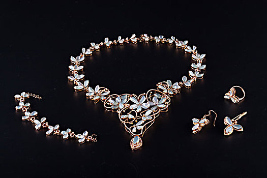 翡翠珠宝工艺品玉器镶嵌项链