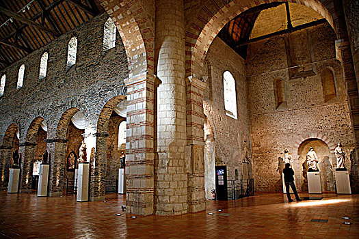 法国,曼恩-卢瓦尔省,安茹,教区教堂,11世纪,世纪