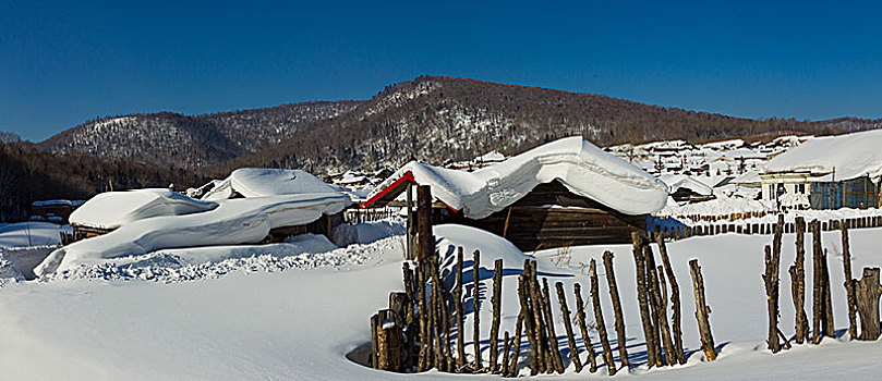 威虎山雪村风光