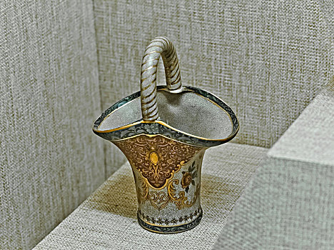 荷兰陶瓷花篮